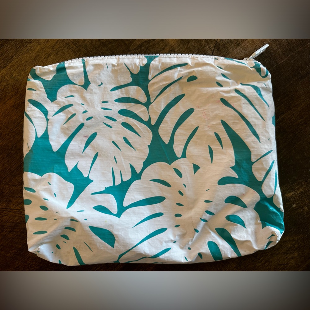 ALOHA Collection Small Pouch Discontinued Print